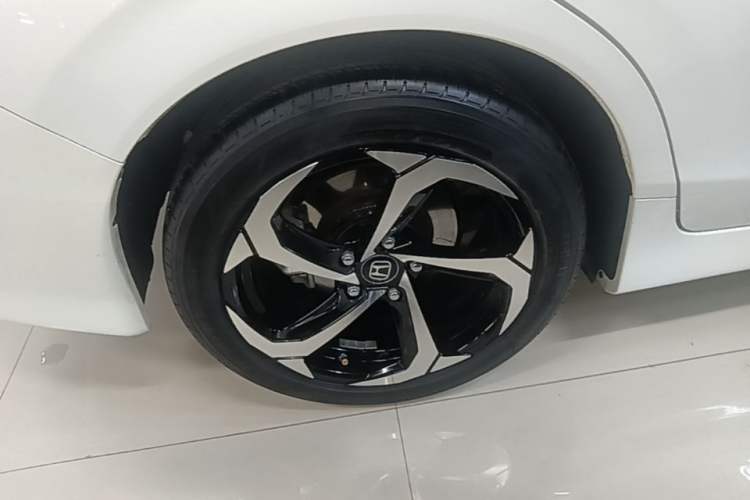 Used Honda Jade 2020 1.8L automatic Comfort version Exterior 5