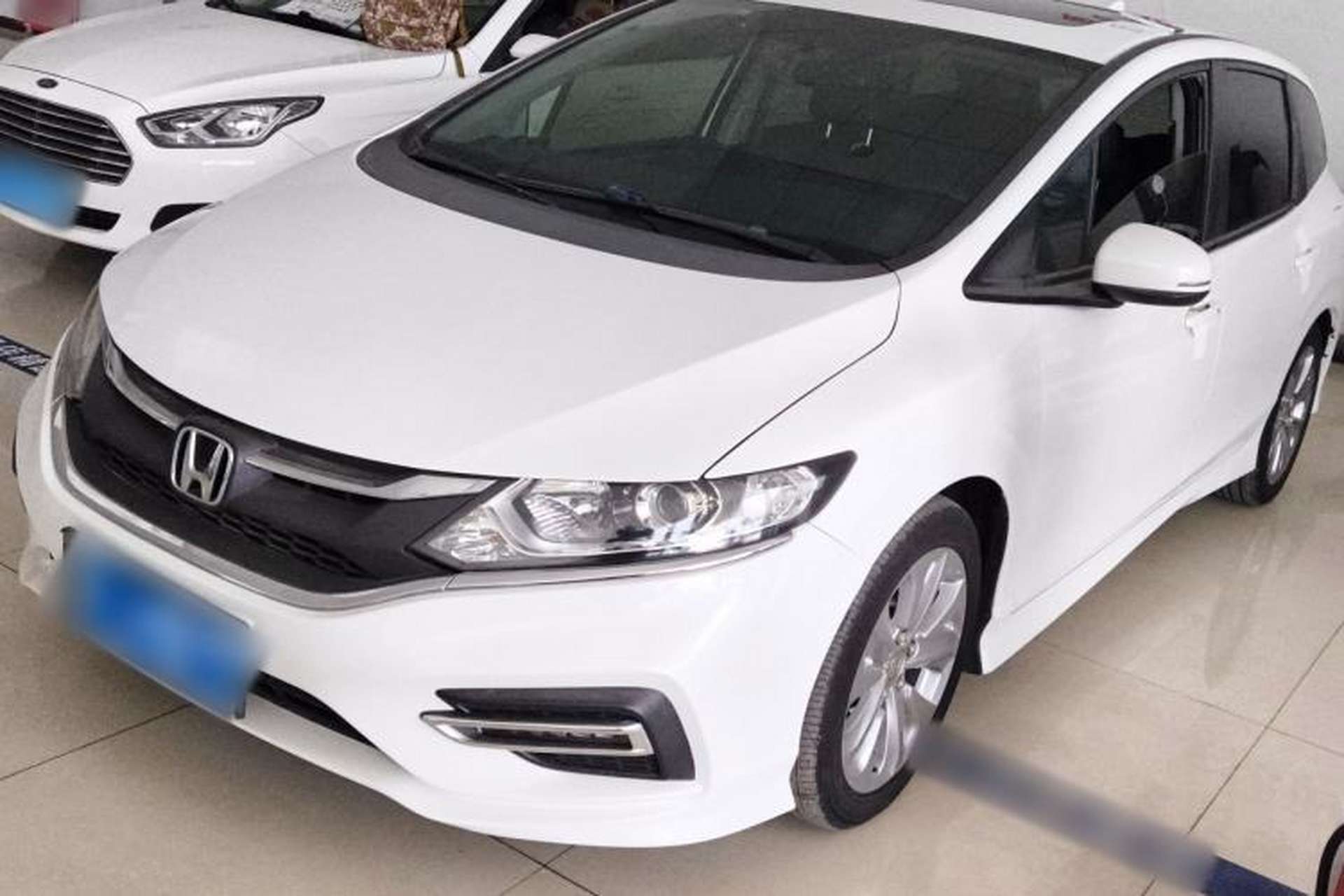Used Honda Jade 2020 1.8L automatic Comfort version Front Left 45 Deg