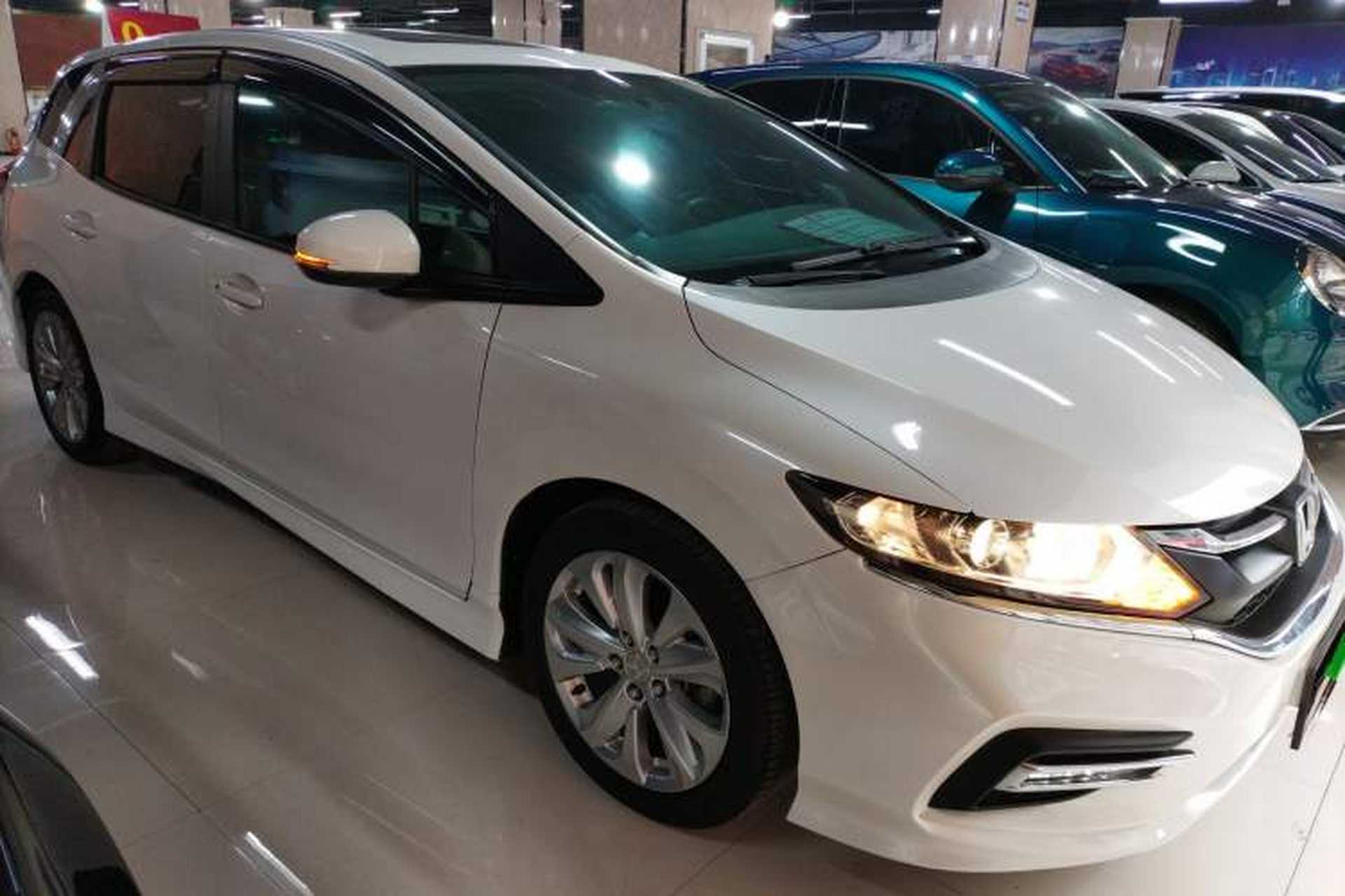 Used Honda Jade 2020 1.8L automatic Comfort version Front Right 45 Deg
