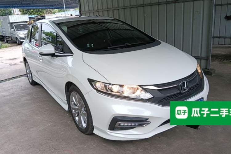 Used Honda Jade 2020 1.8L automatic Comfort version Front Right 45 Deg