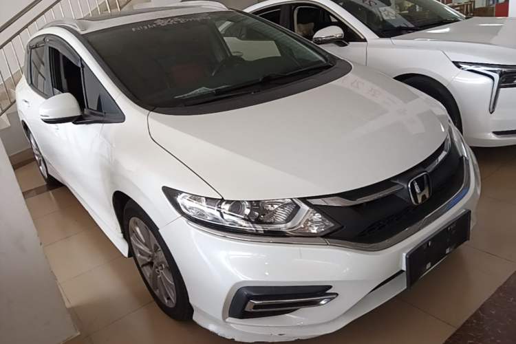 Used Honda Jade 2020 1.8L automatic Comfort version Front Right 45 Deg