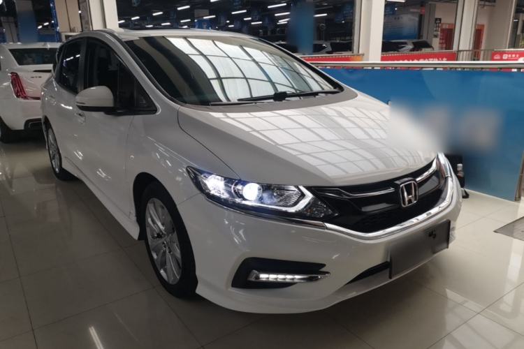 Used Honda Jade 2020 1.8L automatic Comfort version Front Right 45 Deg