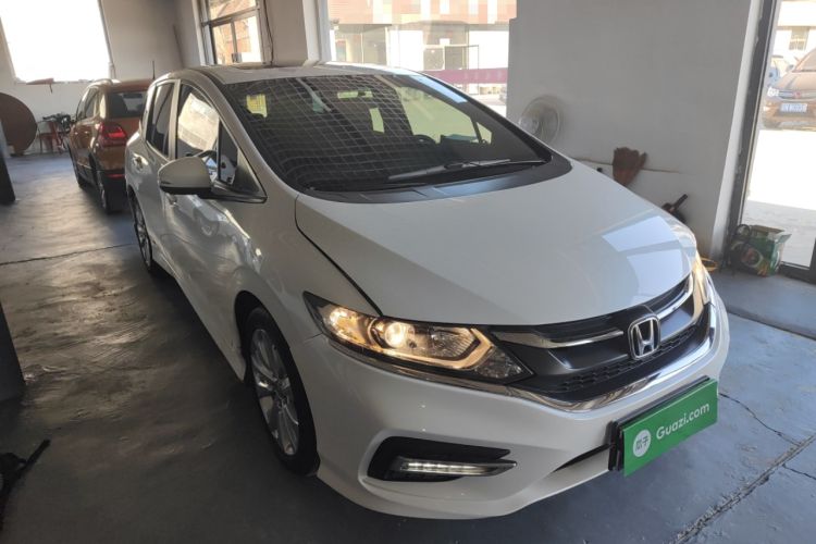 Used Honda Jade 2020 1.8L automatic Comfort version Front Right 45 Deg
