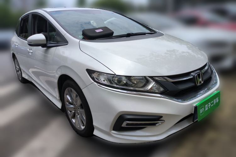 Used Honda Jade 2020 1.8L automatic Comfort version Front Right 45 Deg