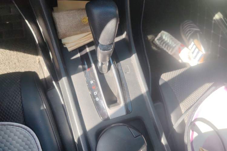 Used Honda Jade 2020 1.8L automatic Comfort version Gear Lever