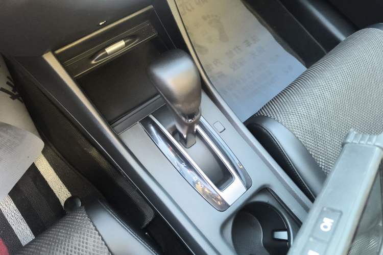 Used Honda Jade 2020 1.8L automatic Comfort version Gear Lever