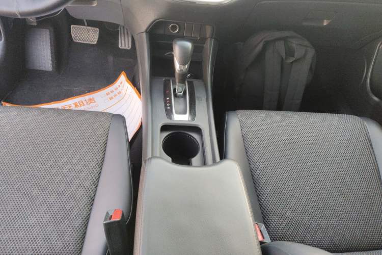 Used Honda Jade 2020 1.8L automatic Comfort version Gear Lever