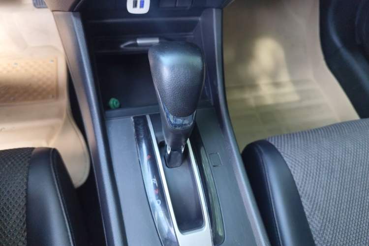 Used Honda Jade 2020 1.8L automatic Comfort version Gear Lever