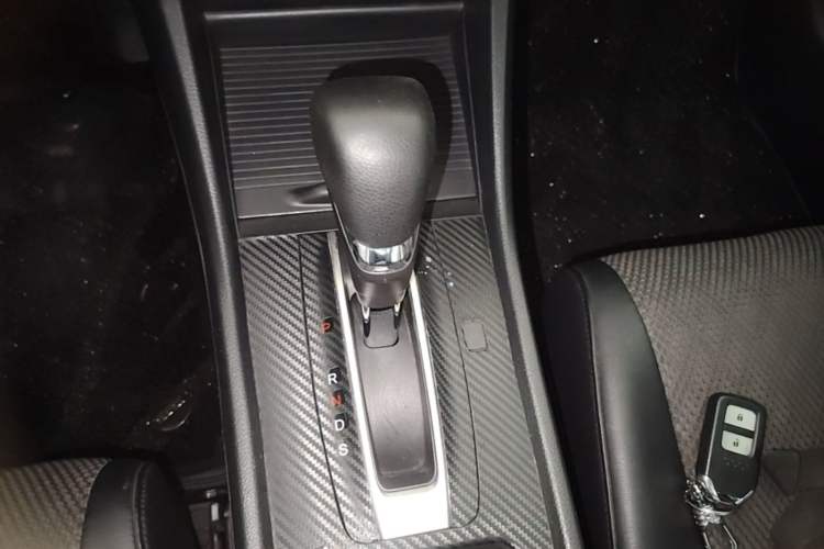 Used Honda Jade 2020 1.8L automatic Comfort version Gear Lever