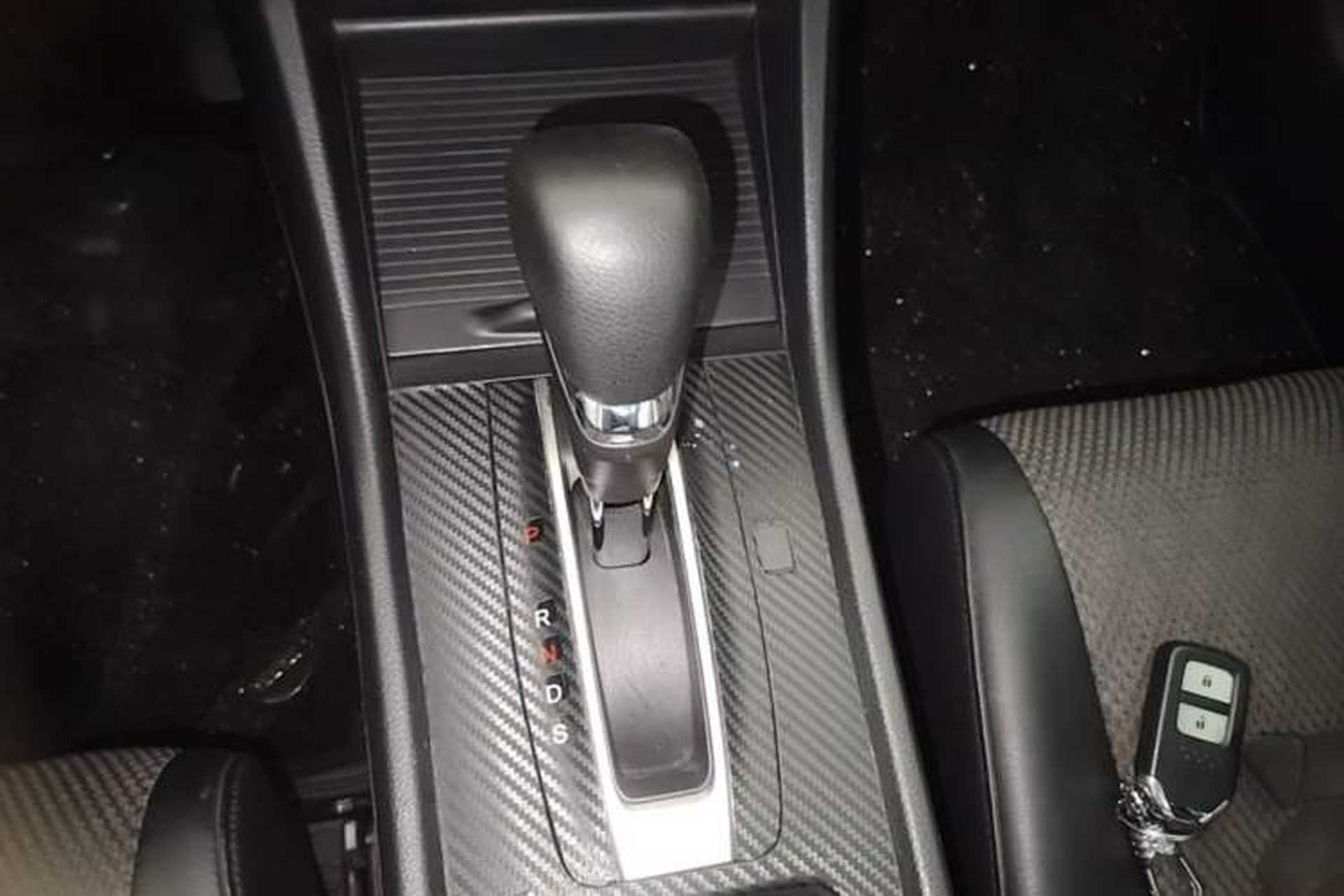Used Honda Jade 2020 1.8L automatic Comfort version Gear Lever
