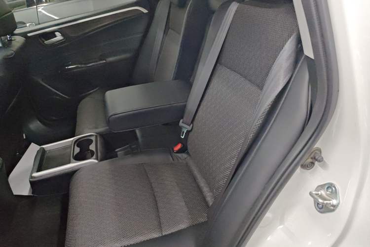 Used Honda Jade 2020 1.8L automatic Comfort version Interior 1