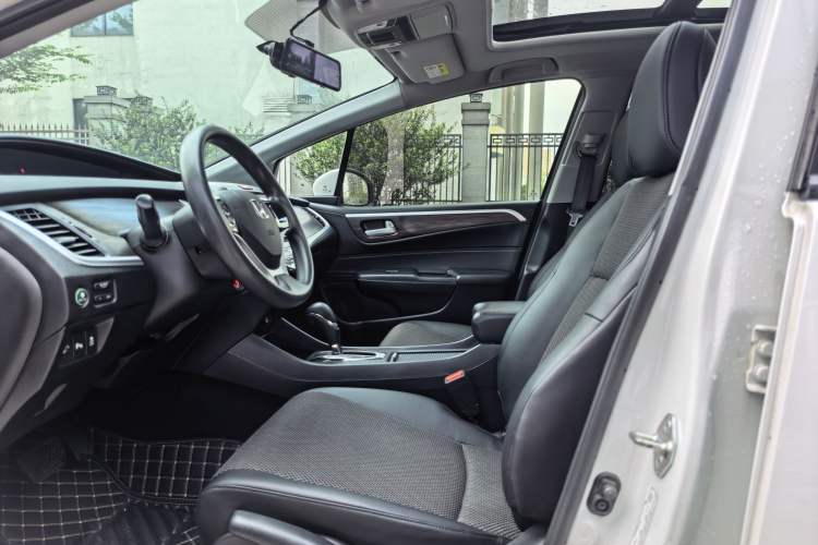 Used Honda Jade 2020 1.8L automatic Comfort version Interior 12