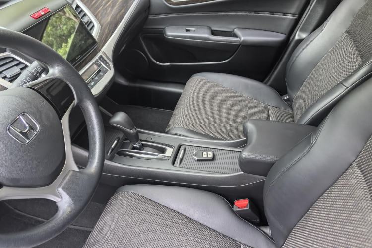 Used Honda Jade 2020 1.8L automatic Comfort version Interior 2