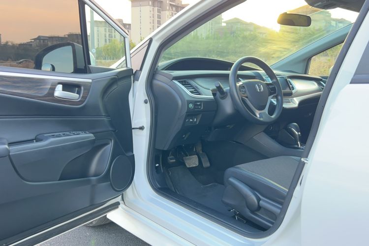 Used Honda Jade 2020 1.8L automatic Comfort version Interior 2