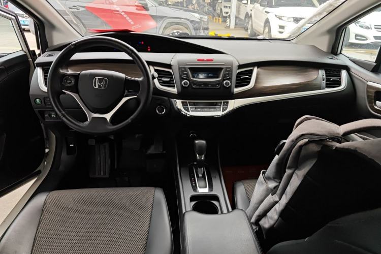 Used Honda Jade 2020 1.8L automatic Comfort version Interior 2