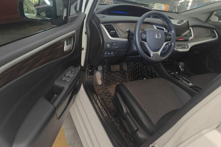 Used Honda Jade 2020 1.8L automatic Comfort version Interior 2