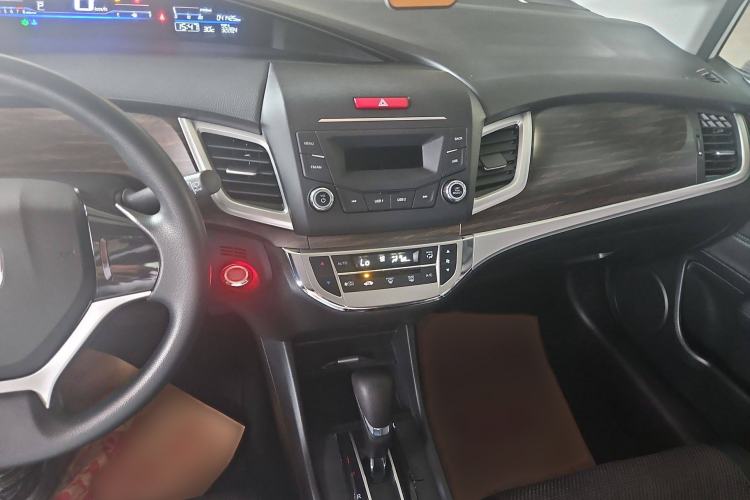 Used Honda Jade 2020 1.8L automatic Comfort version Interior 3