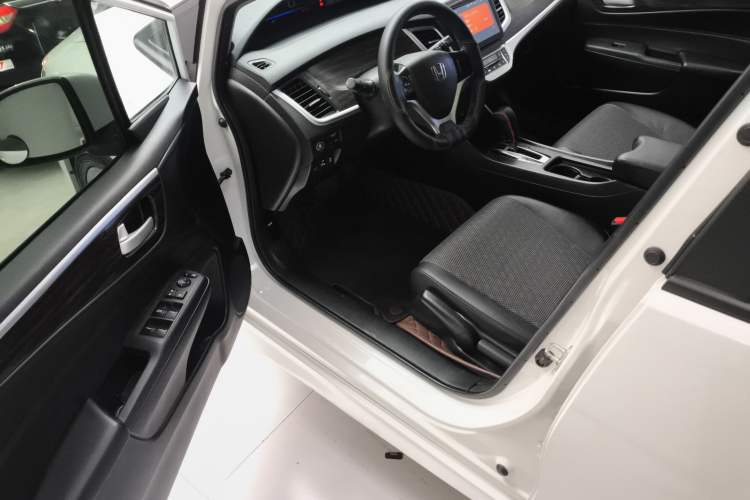 Used Honda Jade 2020 1.8L automatic Comfort version Interior 3