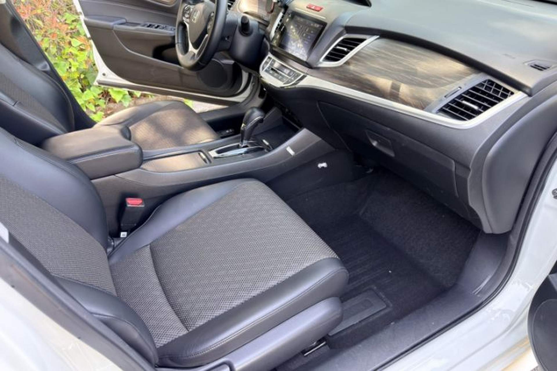 Used Honda Jade 2020 1.8L automatic Comfort version Interior 4