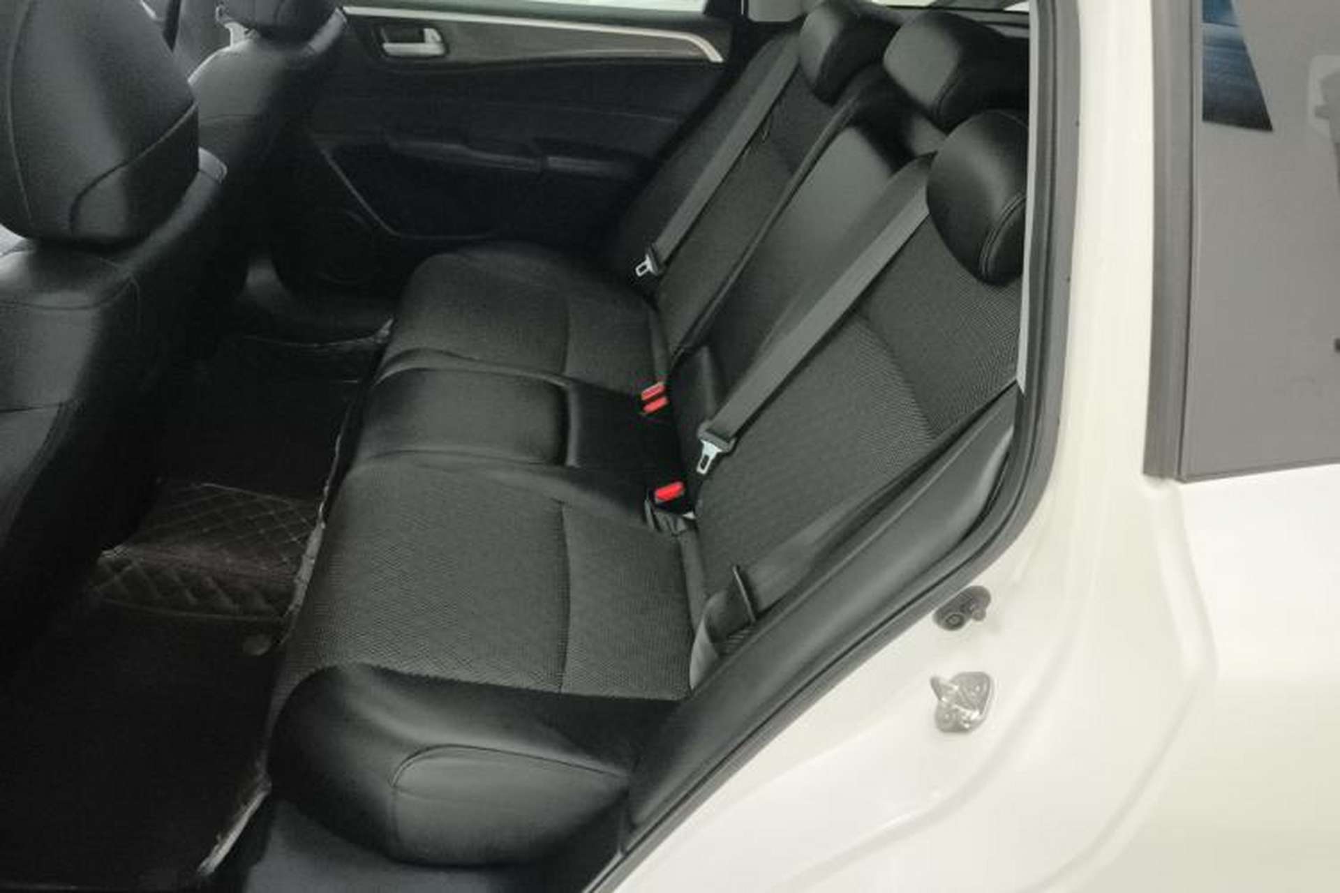 Used Honda Jade 2020 1.8L automatic Comfort version Interior 4