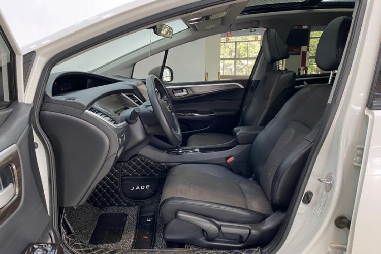 Used Honda Jade 2020 1.8L automatic Comfort version Interior 5