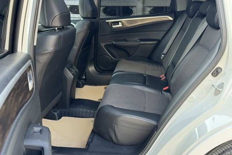 Used Honda Jade 2020 1.8L automatic Comfort version Interior 5