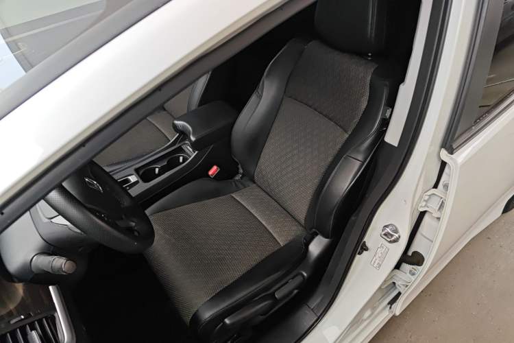 Used Honda Jade 2020 1.8L automatic Comfort version Left Front Seat