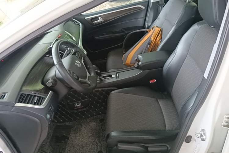 Used Honda Jade 2020 1.8L automatic Comfort version Left Front Seat