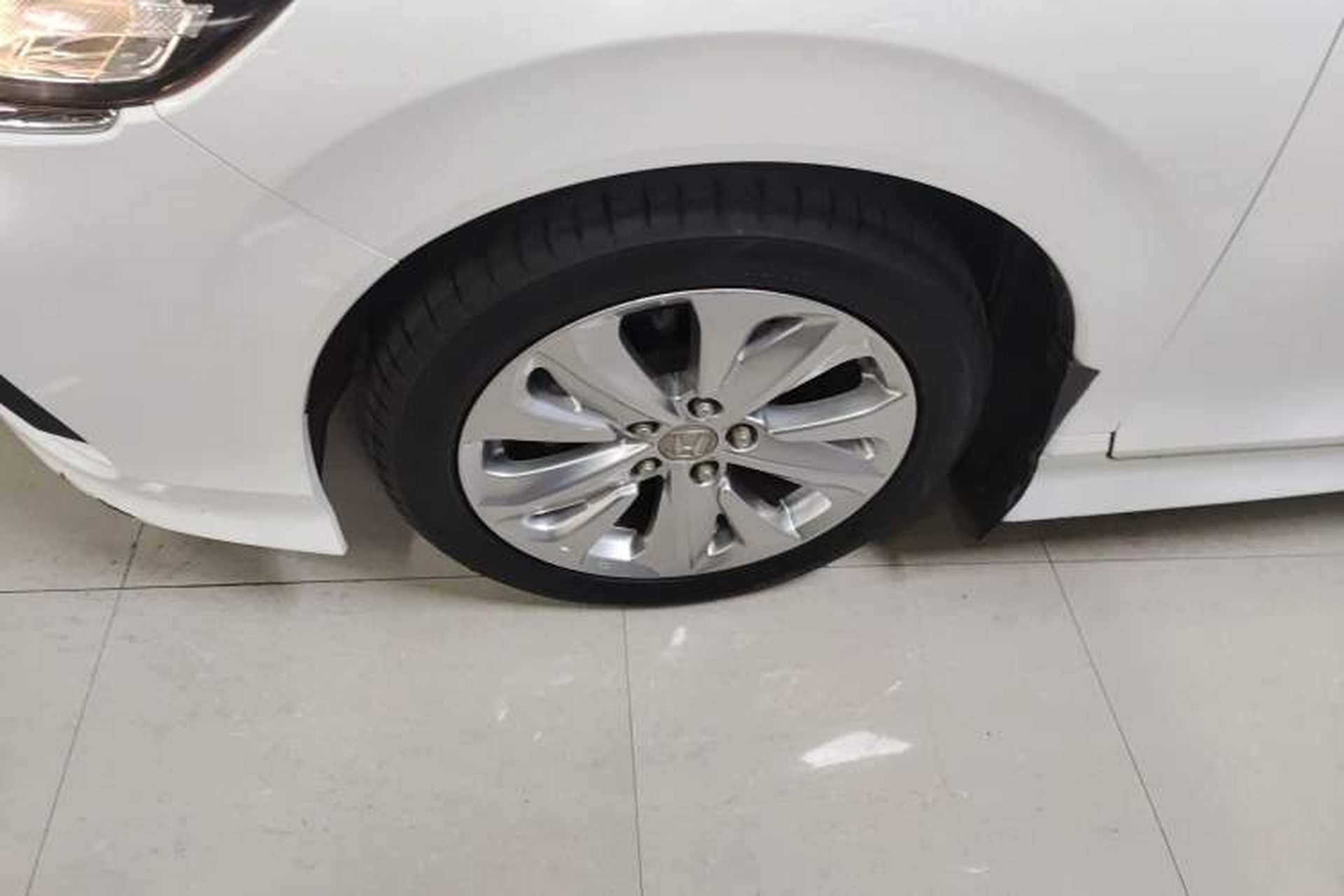 Used Honda Jade 2020 1.8L automatic Comfort version Left Front Wheel Hub
