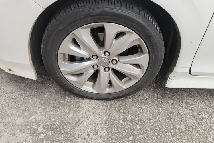 Used Honda Jade 2020 1.8L automatic Comfort version Left Front Wheel Hub