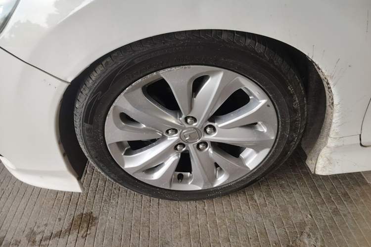 Used Honda Jade 2020 1.8L automatic Comfort version Left Front Wheel Hub