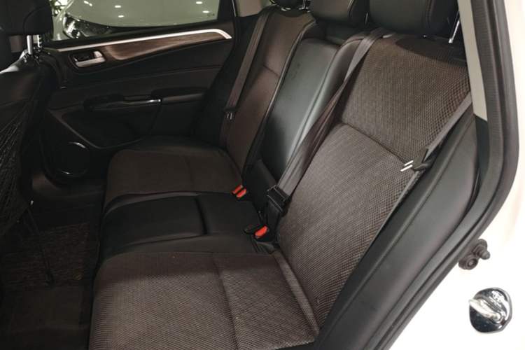 Used Honda Jade 2020 1.8L automatic Comfort version Left Rear Seat