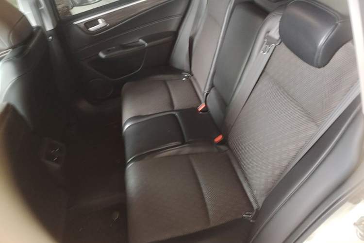 Used Honda Jade 2020 1.8L automatic Comfort version Left Rear Seat