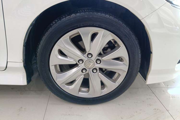 Used Honda Jade 2020 1.8L automatic Comfort version Left Rear Wheel Hub