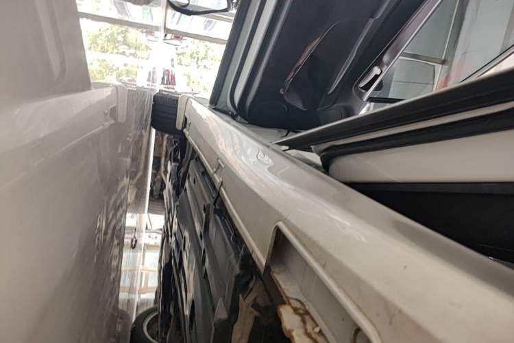 Used Honda Jade 2020 1.8L automatic Comfort version Left Side Sill
