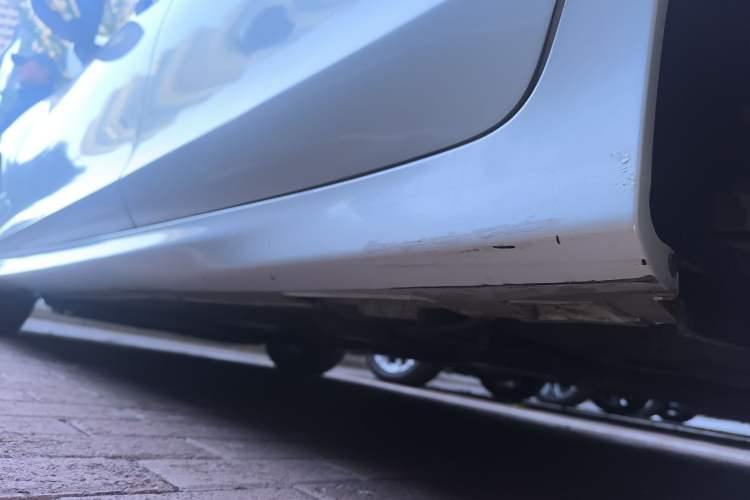 Used Honda Jade 2020 1.8L automatic Comfort version Left Side Sill