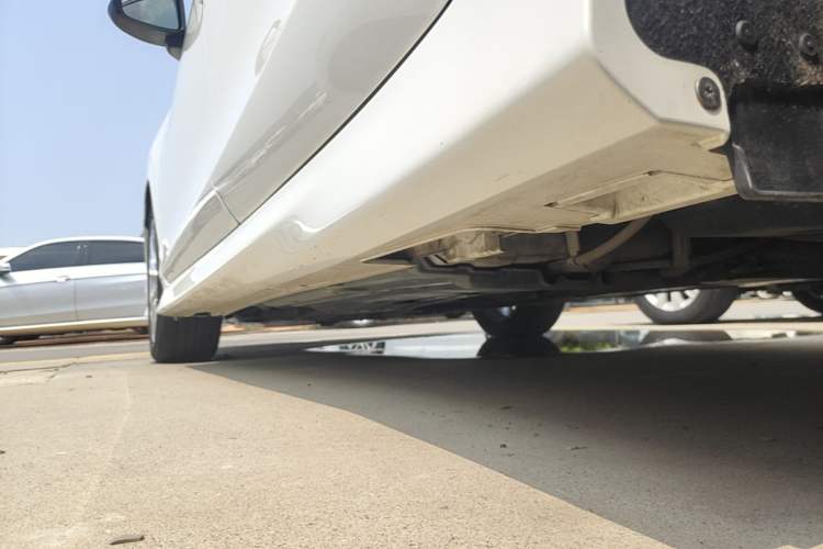 Used Honda Jade 2020 1.8L automatic Comfort version Left Side Sill