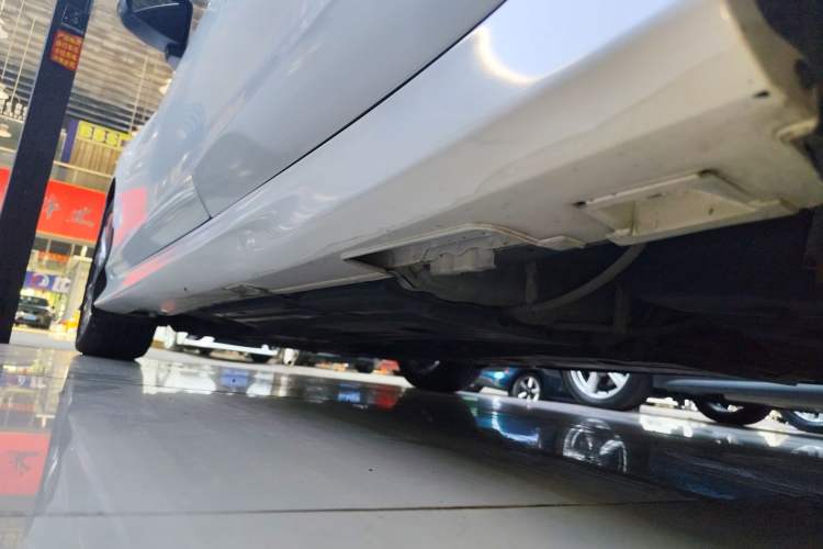 Used Honda Jade 2020 1.8L automatic Comfort version Left Side Sill