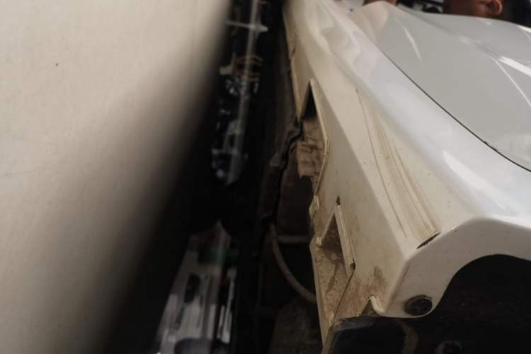 Used Honda Jade 2020 1.8L automatic Comfort version Left Side Sill