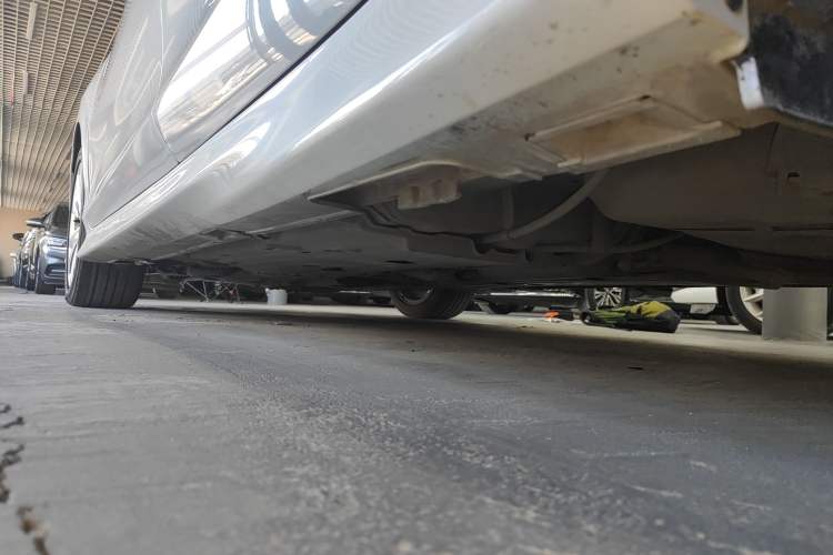Used Honda Jade 2020 1.8L automatic Comfort version Left Side Sill