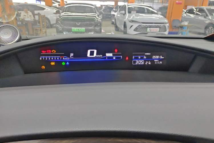 Used Honda Jade 2020 1.8L automatic Comfort version Odometer Close Up