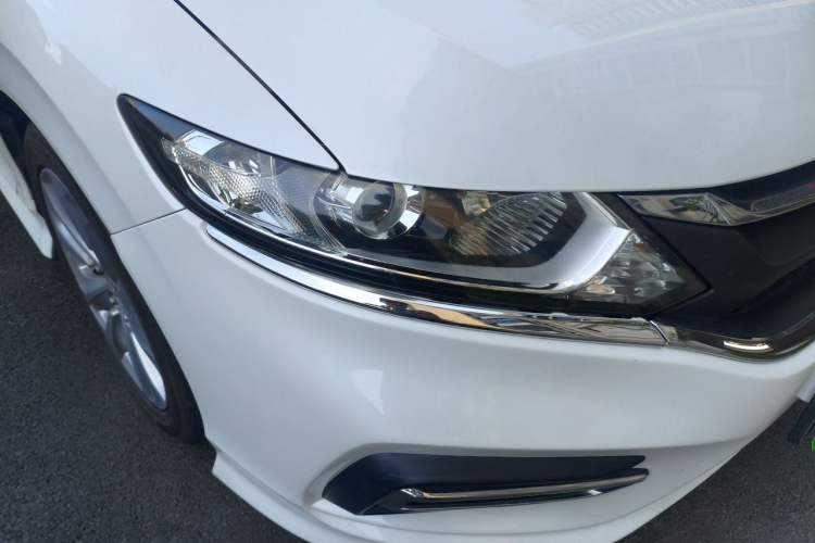 Used Honda Jade 2020 1.8L automatic Comfort version Right Front Headlight