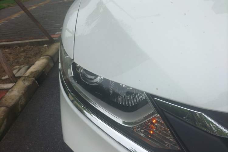 Used Honda Jade 2020 1.8L automatic Comfort version Right Front Headlight