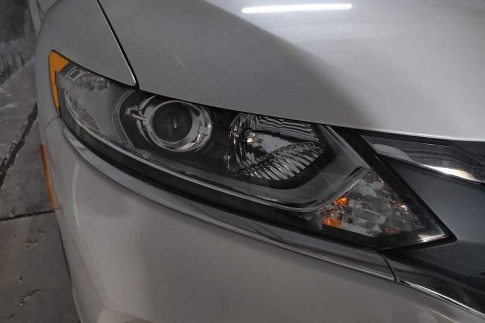 Used Honda Jade 2020 1.8L automatic Comfort version Right Front Headlight