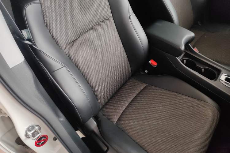 Used Honda Jade 2020 1.8L automatic Comfort version Right Front Seat