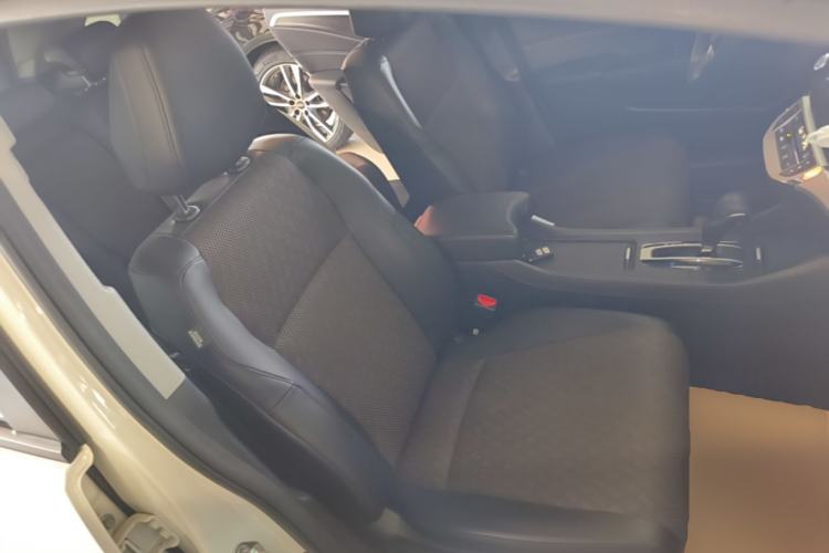 Used Honda Jade 2020 1.8L automatic Comfort version Right Front Seat