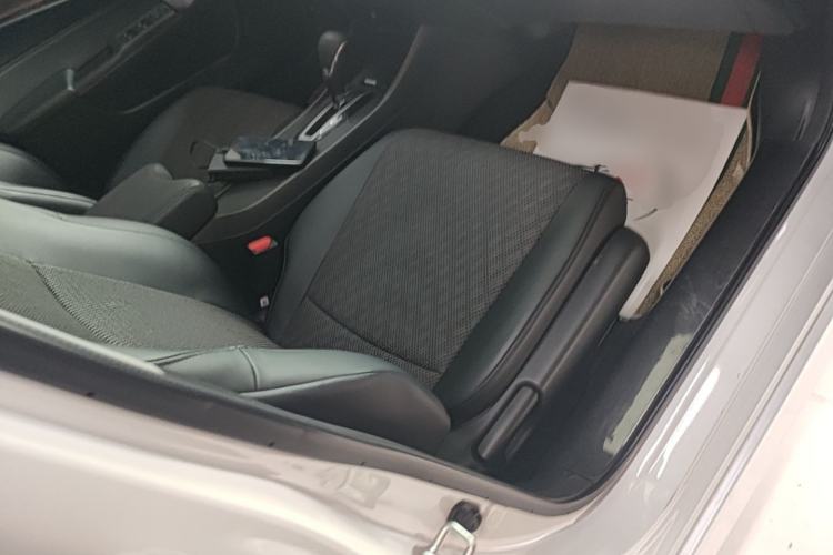 Used Honda Jade 2020 1.8L automatic Comfort version Right Front Seat