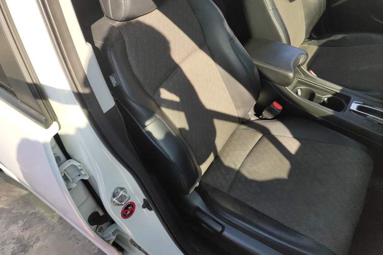 Used Honda Jade 2020 1.8L automatic Comfort version Right Front Seat