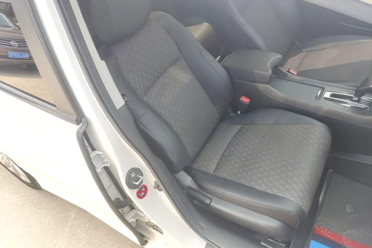 Used Honda Jade 2020 1.8L automatic Comfort version Right Front Seat