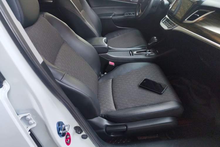 Used Honda Jade 2020 1.8L automatic Comfort version Right Front Seat